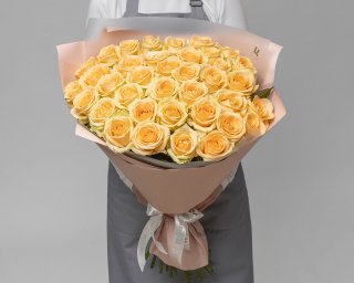 Букет из 35 кремовых роз (Россия) 50-60 см в упаковке  small - 2