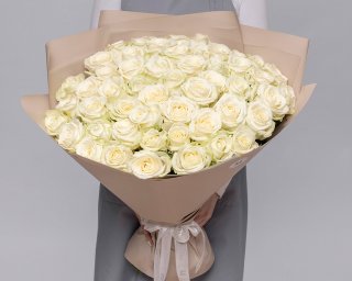 Букет из 51 белой розы 50-60 см (Россия) в стильной упаковке  small - 3