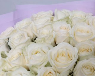 Букет из 25 роз 50-60 см белая (Россия) в упаковке  small - 4