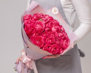 Букет из 25 малиновых роз 35-40 см (Россия) в упаковке  small - 3