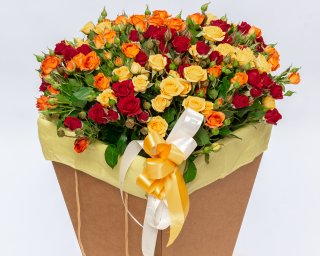 Букет из 19 высоких кустовых роз (Кения) 60-70 см в коробке  small - 3