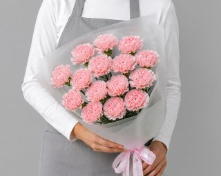 Букет из 15 розовых гвоздик в упаковке  small - 2