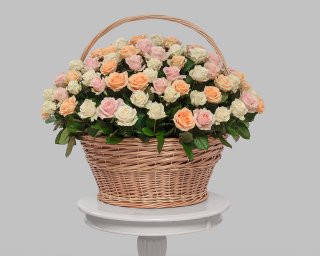 Корзина цветов из 101 розы микс 50-60 см (Россия)  small - 2