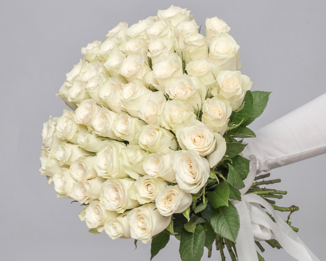 Букет из 51 белой розы (Кения) 35-40 см под ленту  - 1